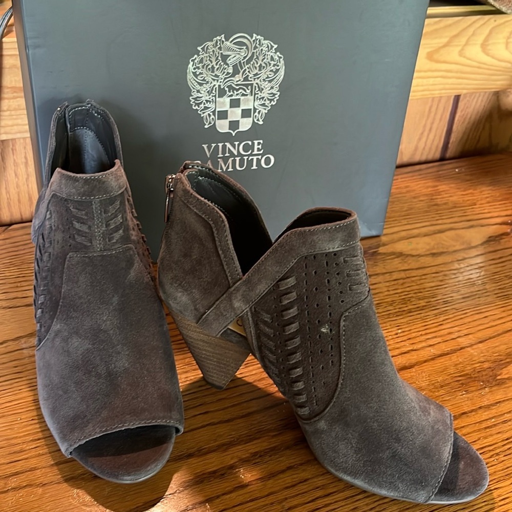 Vince Kamuto shooties